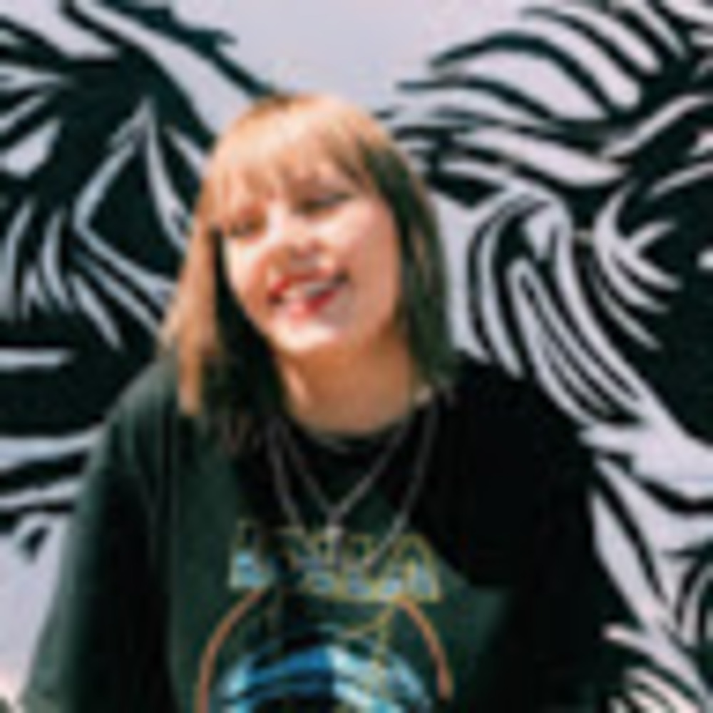 Meet your Posher, Olivia